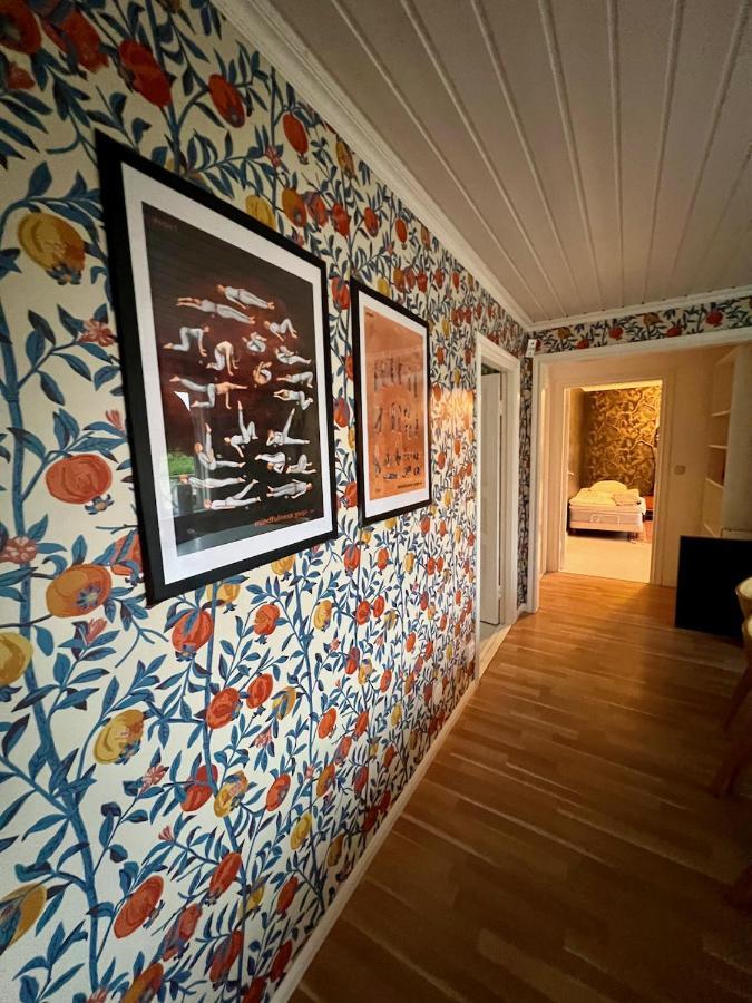 Idylliskt Hus Med Sjoeutsikt. Villa Osthammar Exterior photo